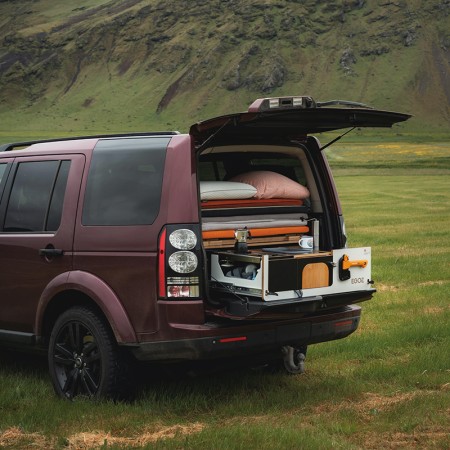 EGOE Nestbox Camper 200 dans Land Rover Discovery vue de côté