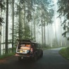 EGOE Nestbox Camper 200 dans Land Rover Discovery en forêt