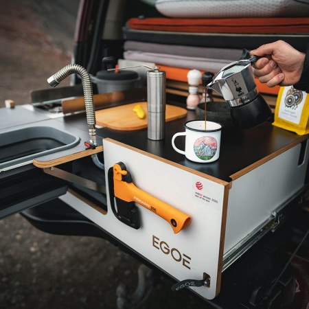 EGOE Nestbox Camper 200 dans Land Rover Discovery réchaud en fonctionnement