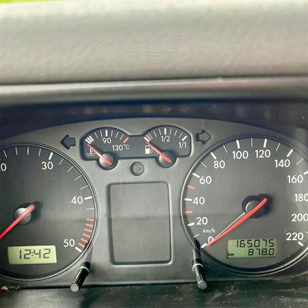 235 Transporter VW rouge pompier 1998 ACV compteur