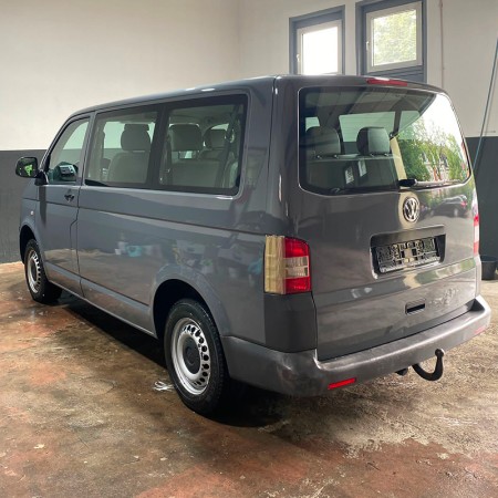 175 VW Transporter T5 2012 gris attelage